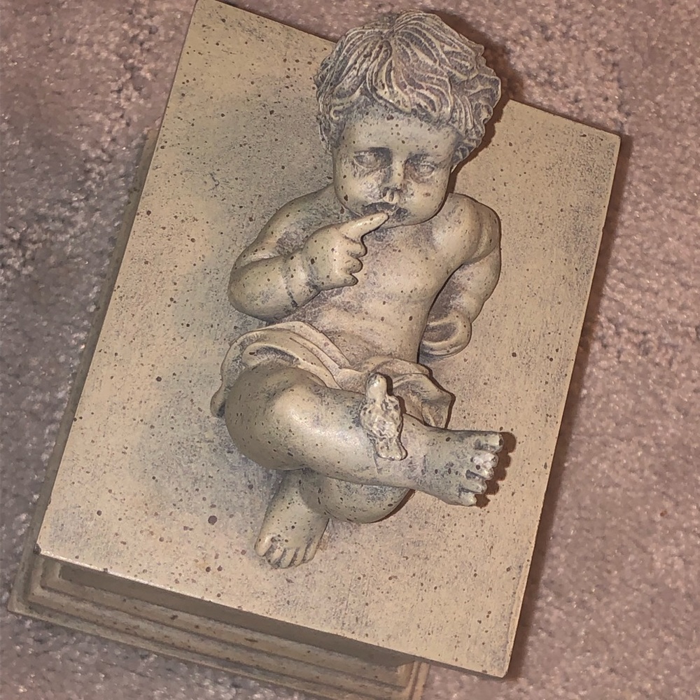 Textured box